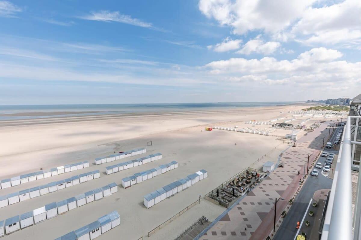 Huswell - Stunning Seafront Apartment Кнокке-Хейст Экстерьер фото