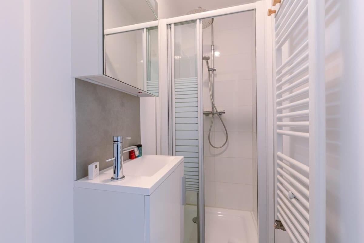 Huswell - Stunning Seafront Apartment Кнокке-Хейст Экстерьер фото